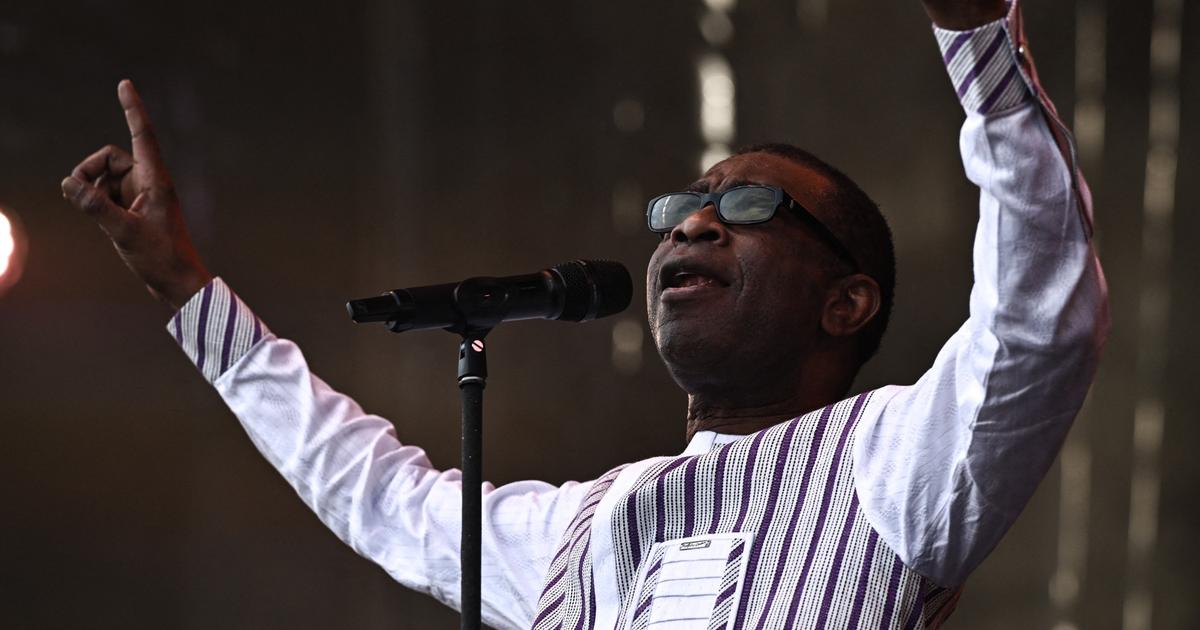 Retard de 1 h 30, interruption du son… Le concert tronqué de Youssou N’Dour à Bercy