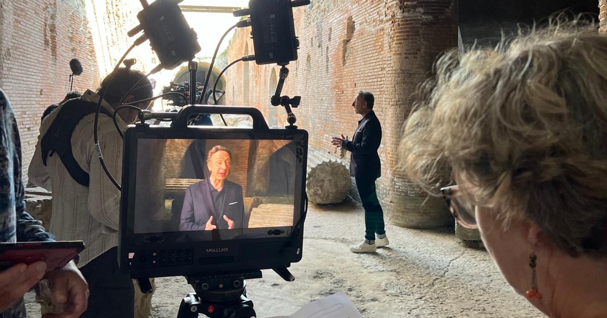 «Il est loin d’être une diva» : sur le tournage de «Secrets d’histoire» à Naples avec Stéphane Bern