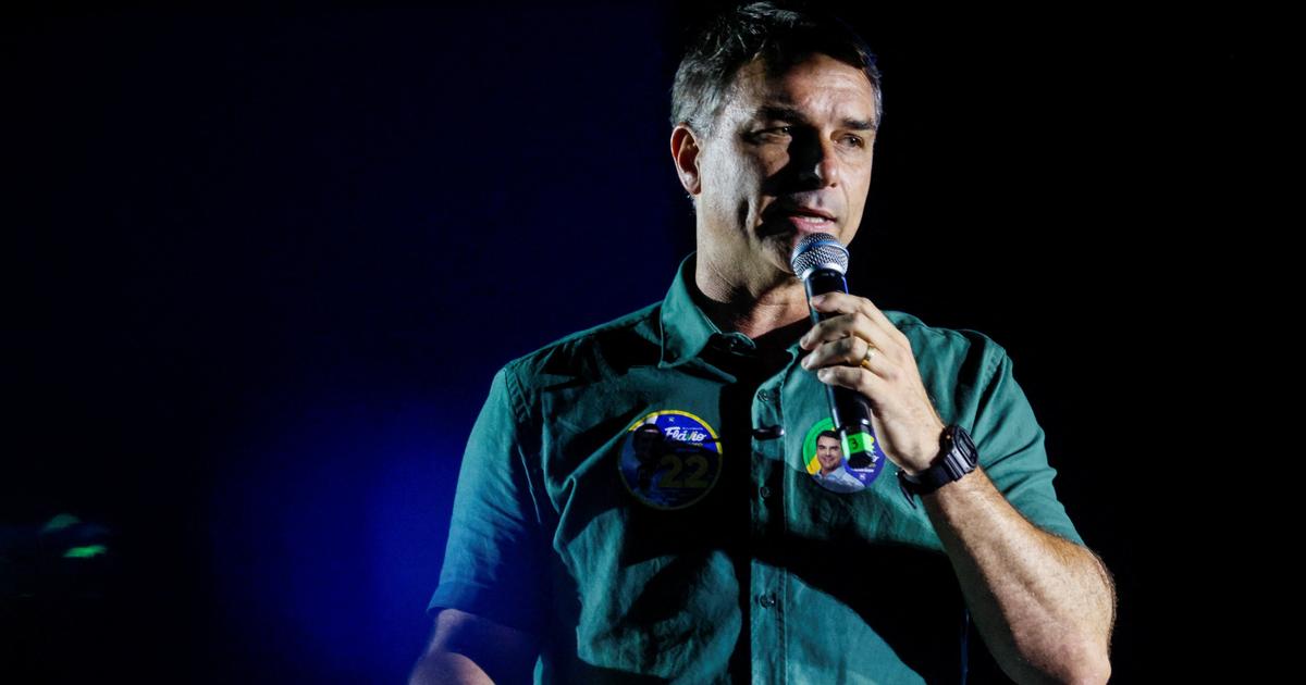 Présidentielle au Brésil : Flavio Bolsonaro à la recherche du vote féminin
