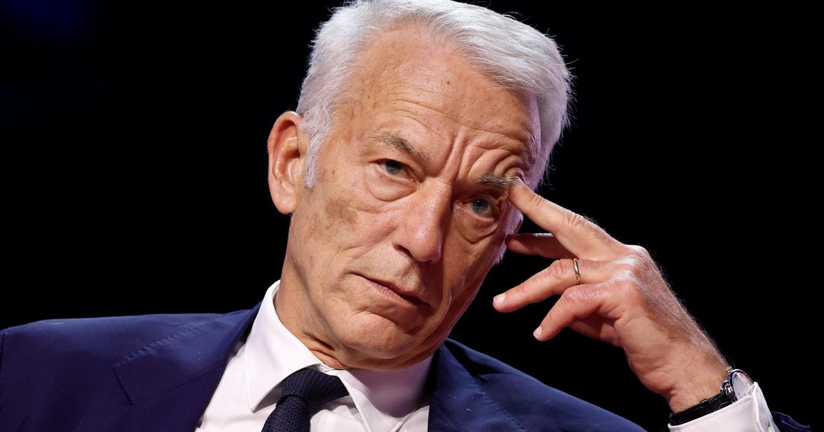 Une hausse du Smic pour «acheter la paix sociale» risque de «créer la pagaille dans les entreprises», critique le Medef
