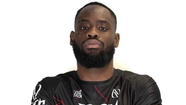 «On ne t’oubliera pas», la star française du MMA Salahdine Parnasse rend hommage au combattant tué dans la fusillade de Trappes