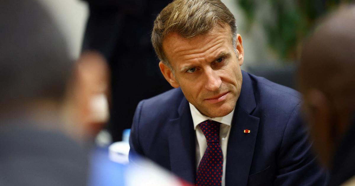 Salaires : Emmanuel Macron exhorte les branches qui rémunèrent sous le Smic à négocier