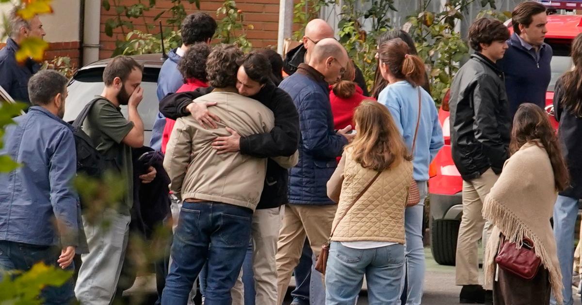 À Tolède, les familles des victimes de l’accident de train en Espagne cherchent leurs proches et des réponses