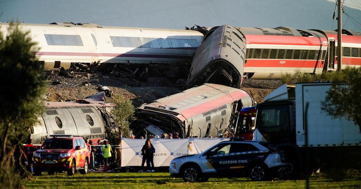 EN DIRECT - Accident de trains en Espagne : trois jours de deuil national, le gouvernement socialiste de Pedro Sanchez vivement critiqué