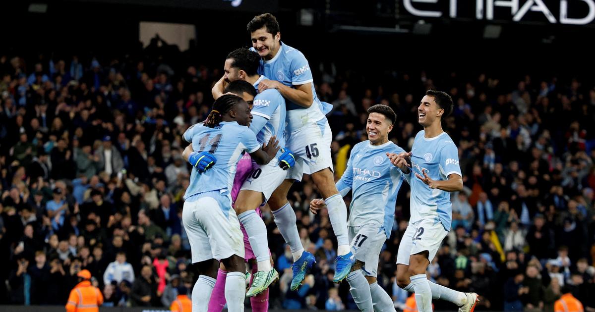 Manchester City and Liverpool Reach League Cup Quarter-Finals on Penalties