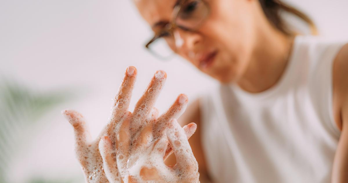 «Je lui demandais de toucher des choses à ma place, puis d’aller se laver les mains» : quand un trouble obsessionnel compulsif dicte le quotidien