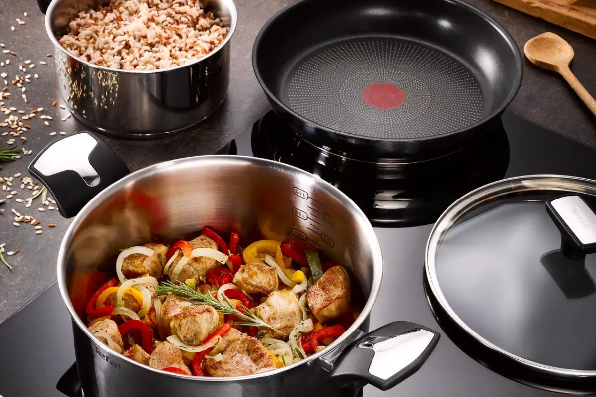 C’est le moment de changer vos poêles et casseroles : cette batterie de cuisine Tefal en inox passe à -50 %