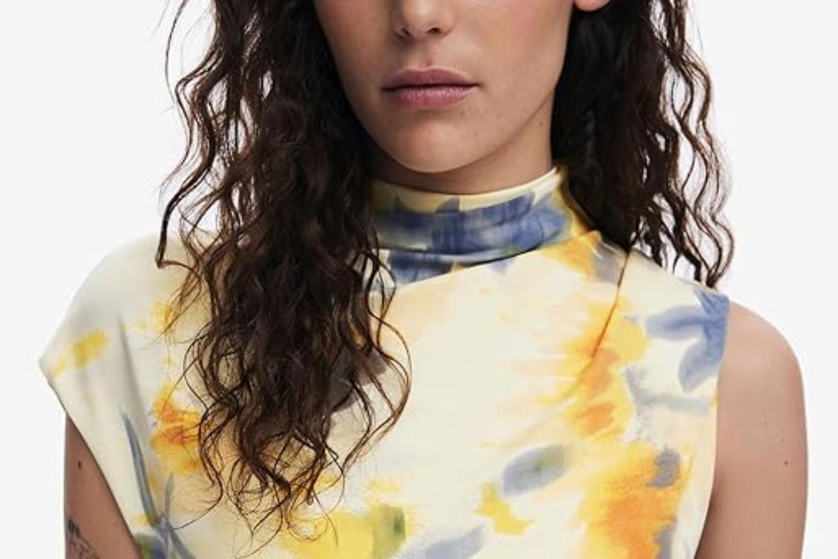 Cette robe longue à fleurs Desigual passe à -50 % : le bon plan mode à saisir pour le printemps