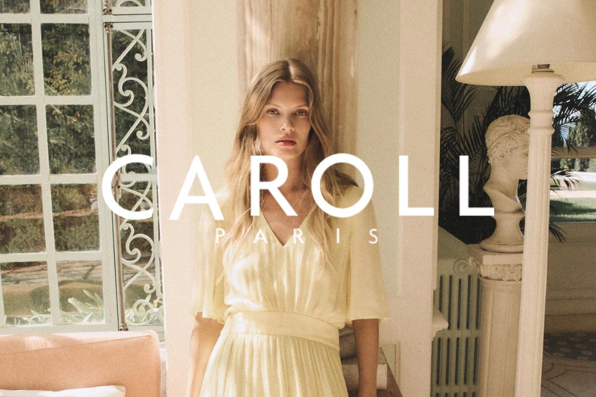 Cette robe longue Caroll à -30 % fait un carton avec cette coupe fluide qui convient à toutes les morphologies