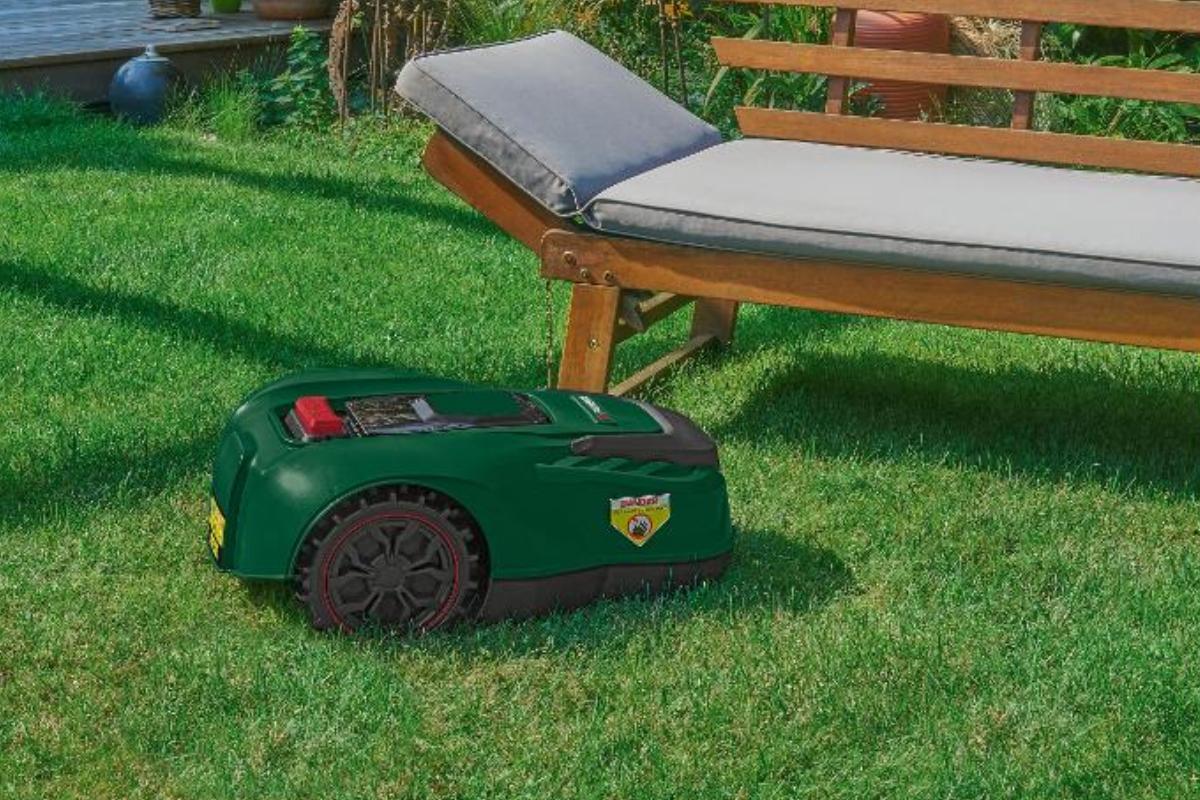 Promo Lidl : le robot tondeuse Parkside passe à moins de 200 euros aujourd’hui