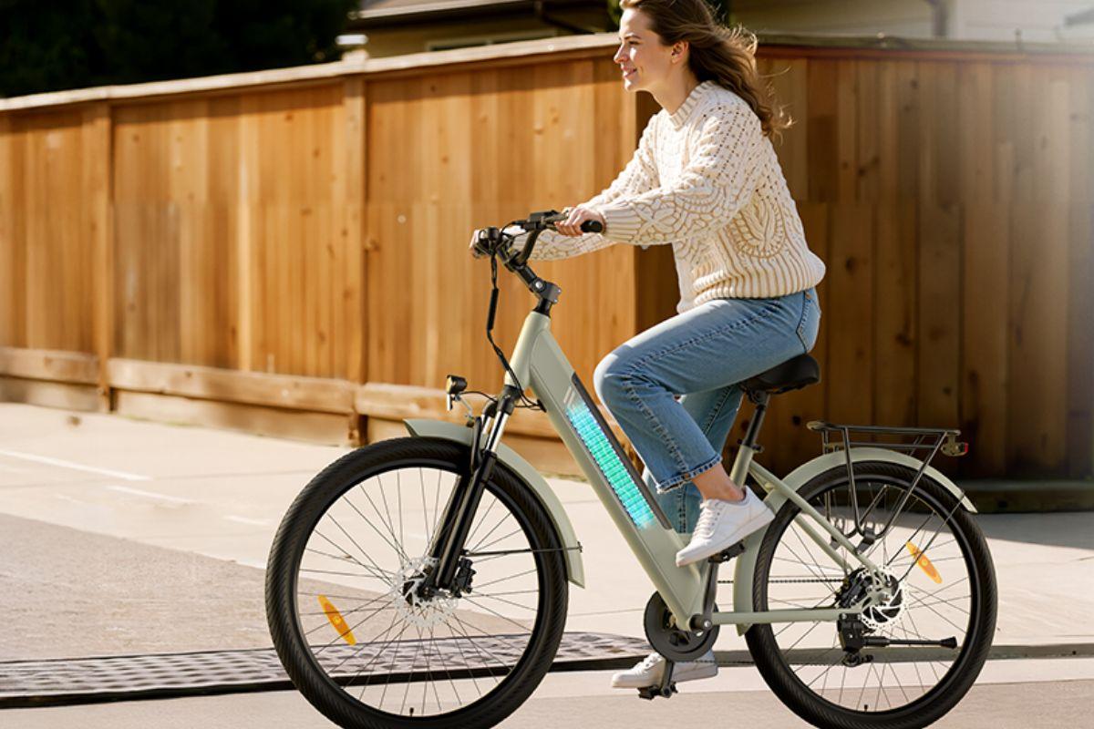 Confort, autonomie, rapport qualité/prix… Ce vélo électrique est au sommet des ventes Amazon