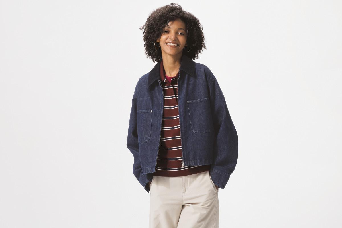 Parfaite pour la mi-saison, UNIQLO dévoile une veste en jean dans une version plus moderne avec un col contrasté