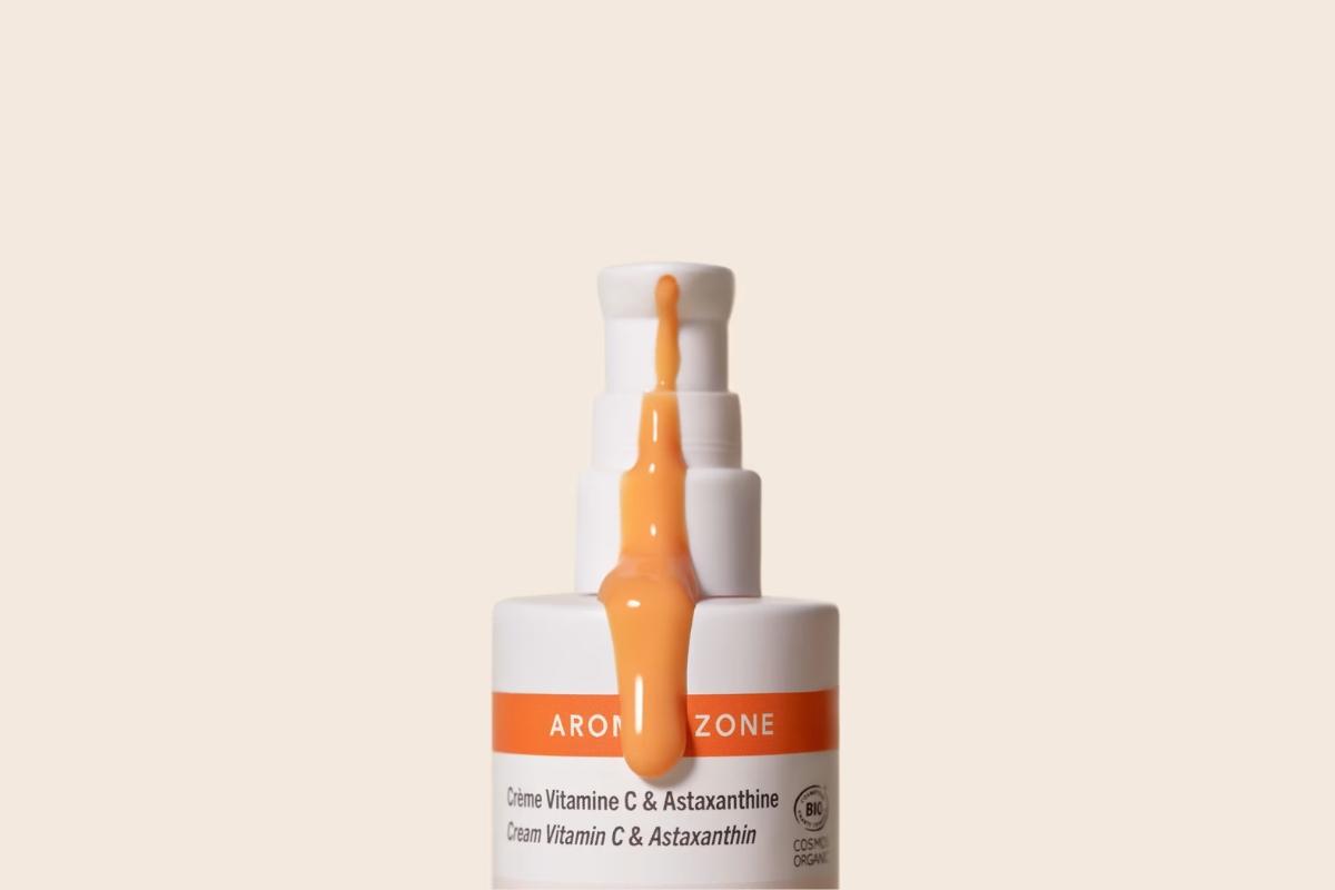 Elle ravive l’éclat et tonifie la peau : la crème vitamine C est le nouveau best-seller Aroma-Zone, et toujours à prix canon