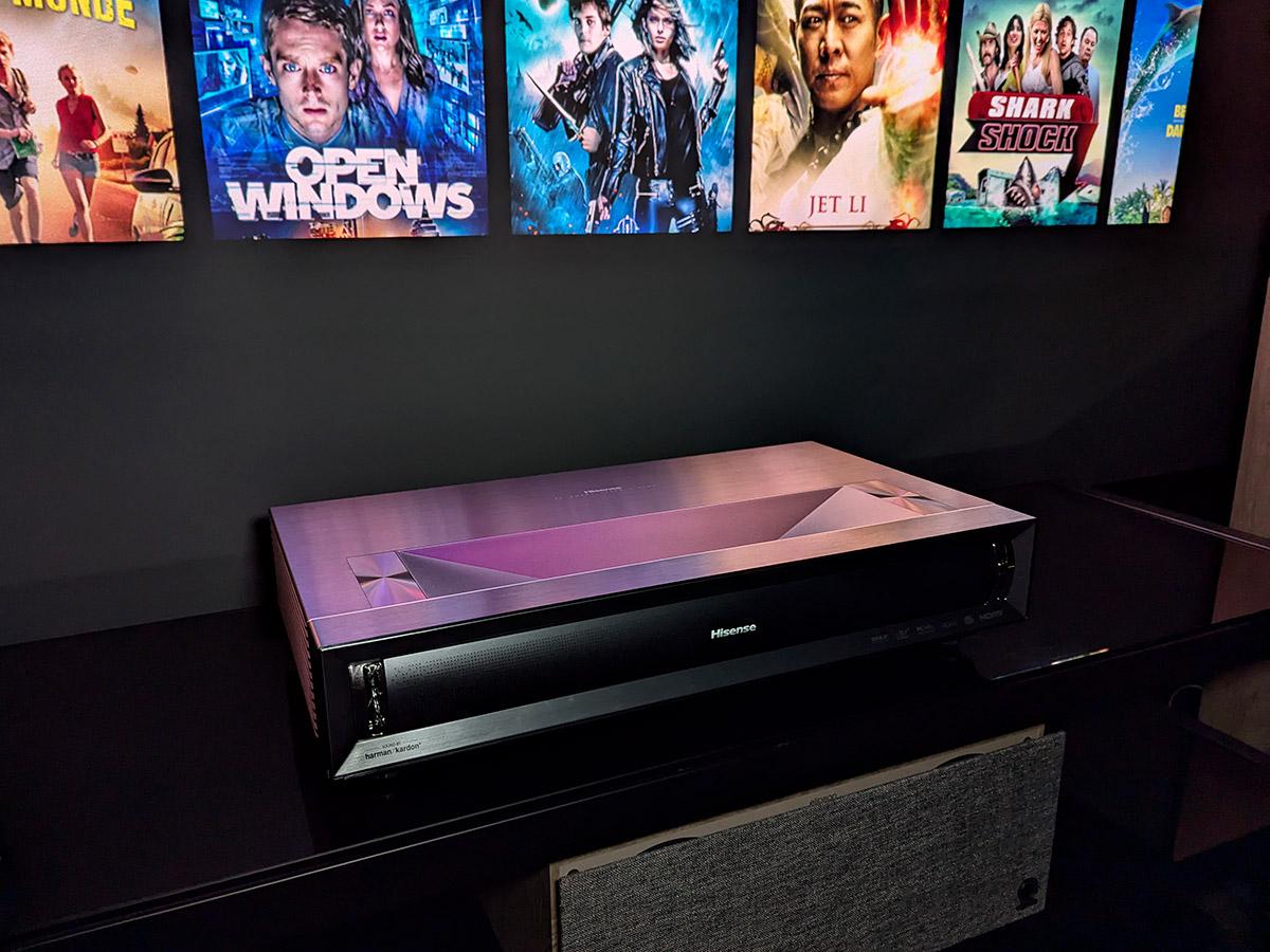 Ce vidéoprojecteur triple laser remplace une TV géante, et son prix chute encore avec ce code promo