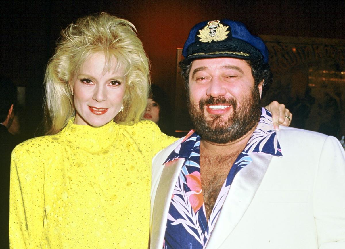 GALA VIDÉO - Carlos proche de Sylvie Vartan : retour sur ce lien qui les  unissait