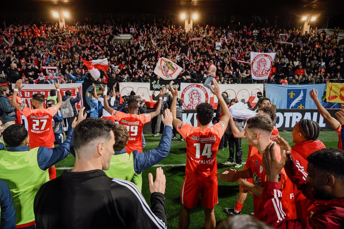 Fanion Tissu Cannes / Reims - Demi-finale Coupe De France 2025 - NEUF Fabriqué France