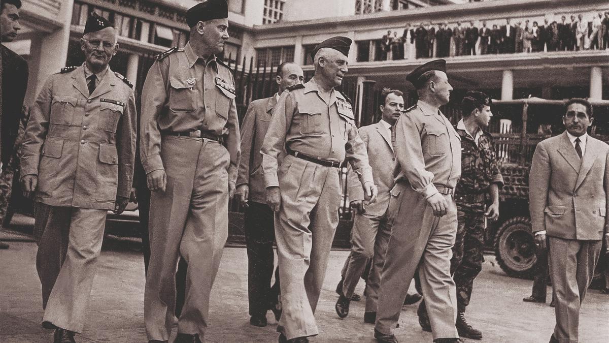 LA FRONDE DES généraux. Putsch d'Alger . Salan , Jouhaud , Zeller