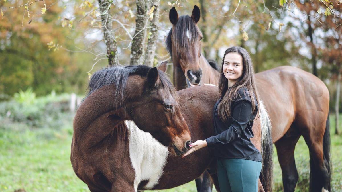 Célia (L’amour est dans le pré) tout sourire aux côtés d’un agriculteur : leur complicité ne laisse pas les internautes indifférents