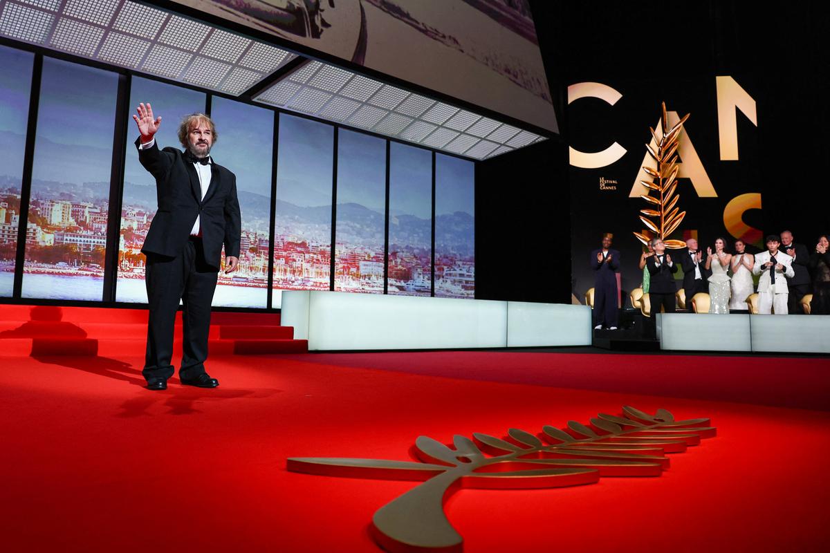 Festival de Cannes 2026 : Peter Jackson palme d'honneur « miraculeuse », le  festival est officiellement ouvert