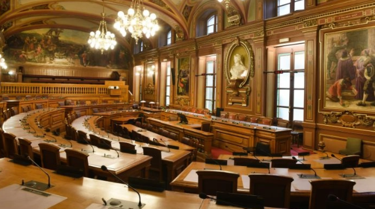 À Lyon, après le départ de l’opposition et faute d’élus suffisants, le conseil municipal reporté