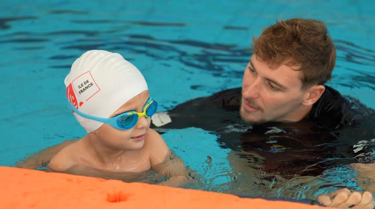 Natation : «Je ne peux pas apprendre à nager à tous les enfants en France, mais je peux leur donner envie», assure Maxime Grousset