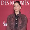 Marion Cotillard opte pour un ensemble en jean rose orangé au dîner des nommés des Césars 2024