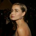 Robes grand soir et chemises blanches : Emmanuelle Béart, 20 ans de tapis rouge au Festival de Cannes