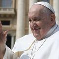 Le pape François devant la Basilique Saint-Pierre de Rome, le 22 mars 2023.