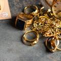 Le métal jaune brille comme jamais. Une envolée qui bouscule particuliers et monde de la joaillerie.