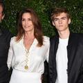 «15 psychiatres» et une longue liste de médicaments, le fils de Cindy Crawford donne des nouvelles de sa santé mentale
