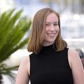 Hannah Einbinder : «La plupart des gens font l’expérience de la honte et du malaise quand il s’agit de sexe»