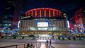 Le mythique Madison Square Garden, pour assister à une rencontre sportive (basket, hockey sur glace...) ou à un concert.