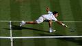 Carlos Alcaraz lors de son match contre Jan-Lennard Struff, le 4 juillet, à Londres.