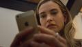 « Swipe » : Lily James, reine des applications de rencontres