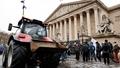 plusieurs centaines de tracteurs attendus à Paris ce mardi