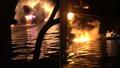«Au nom de l’imam Khamenei !» : les images spectaculaires de l’explosion de deux pétroliers par des gardiens de la révolution iraniens