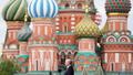 Cérémonie raccourcie, comité restreint : Vladimir Poutine préside des commémorations du 9 Mai sans éclat à Moscou