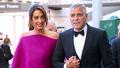 Mini-jupe à fentes et haut multicolore : le look bohème d’Amal Clooney pour le 65e anniversaire de son époux, George Clooney, à Saint-Tropez