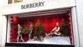 Le britannique Burberry retrouve des couleurs, après plusieurs années difficiles
