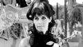 Claudine Longet, chanteuse et actrice inculpée en 1976 pour la mort de son mari, est morte à 84 ans
