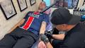 «Il me faut la deuxième étoile» : ces supporters passionnés qui se tatouent les victoires du PSG