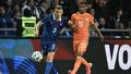 Le Français Lucas Digne et l’Ivorien Amad Diallo.