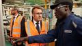 « Il n’y a pas de fatalité » : à l’usine Goodyear d’Amiens, Emmanuel Macron défend un bilan industriel discuté
