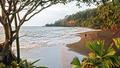 Plage sauvage dans le parc national de Corcovado sur la péninsule d'Osa.
