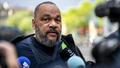 Quand il ne parvient pas à casser les arrêtés administratifs, Dieudonné se produit de manière clandestine.