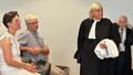 Anne et Philippe Vedovini, les grands-parents maternels du petit Emile, accompagnés de leurs avocats Me Isabelle Colombani et Me Julien Pineli, le 7 juillet au tribunal correctionnel de Digne-les-Bains.