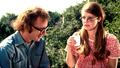 Louise Lasser et Woody Allen sur le tournage de la comédie Bananas, sortie en 1971.