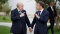 Les présidents français et algériens au G7 en Italie.