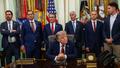 Le président américain Donald Trump dans le bureau ovale de la Maison-Blanche.