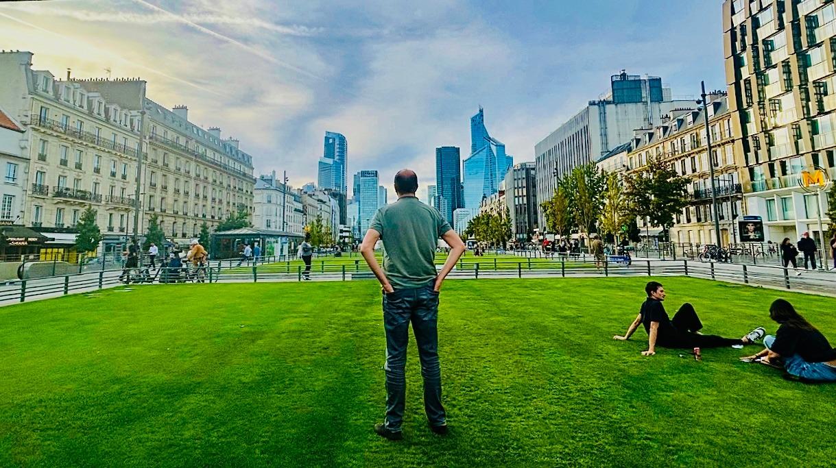 «J’ai déménagé à Porte de Saint-Cloud, j’ai été déçu, je suis retourné à Neuilly» : Arthur, 46 ans, tente de retrouver le paradis perdu de son enfance